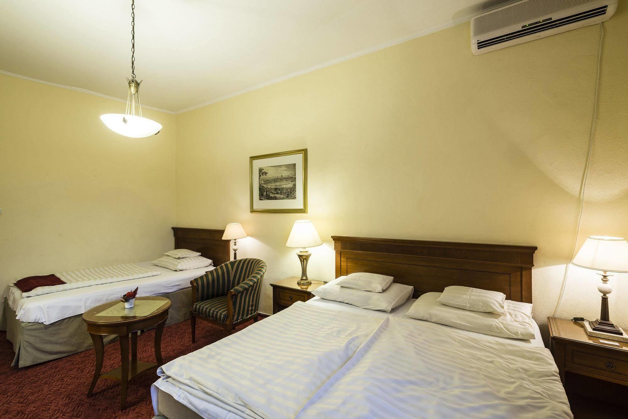 Hotel Romantik Έγκερ Εξωτερικό φωτογραφία
