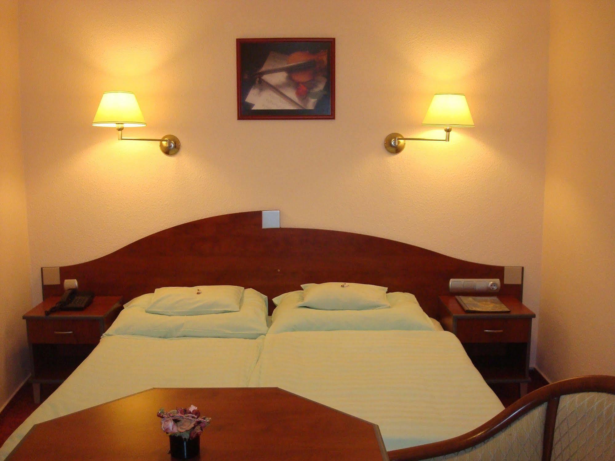 Hotel Romantik Έγκερ Εξωτερικό φωτογραφία